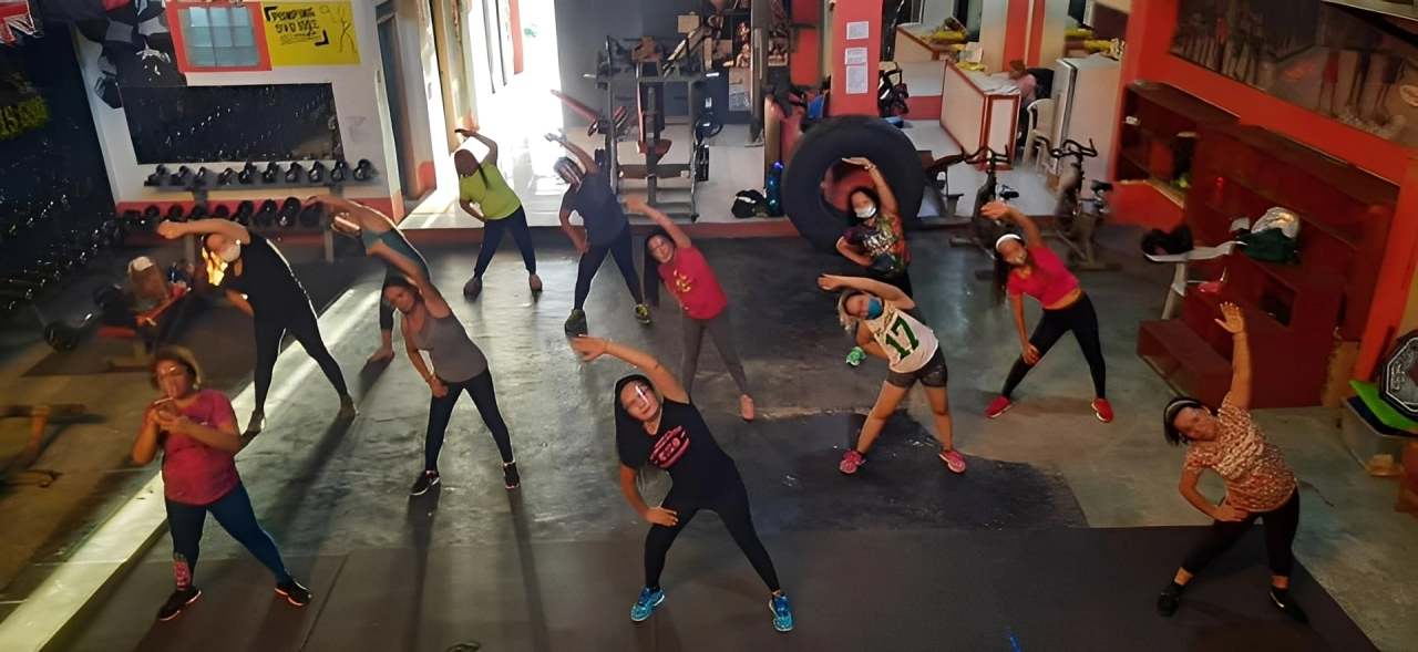 Group training at i.Flex Fitness